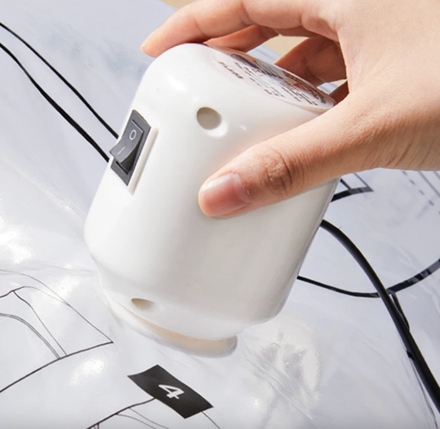 5 Sacs de Rangement Sous Vide Suspendus + Pompe Électrique 55W  YT