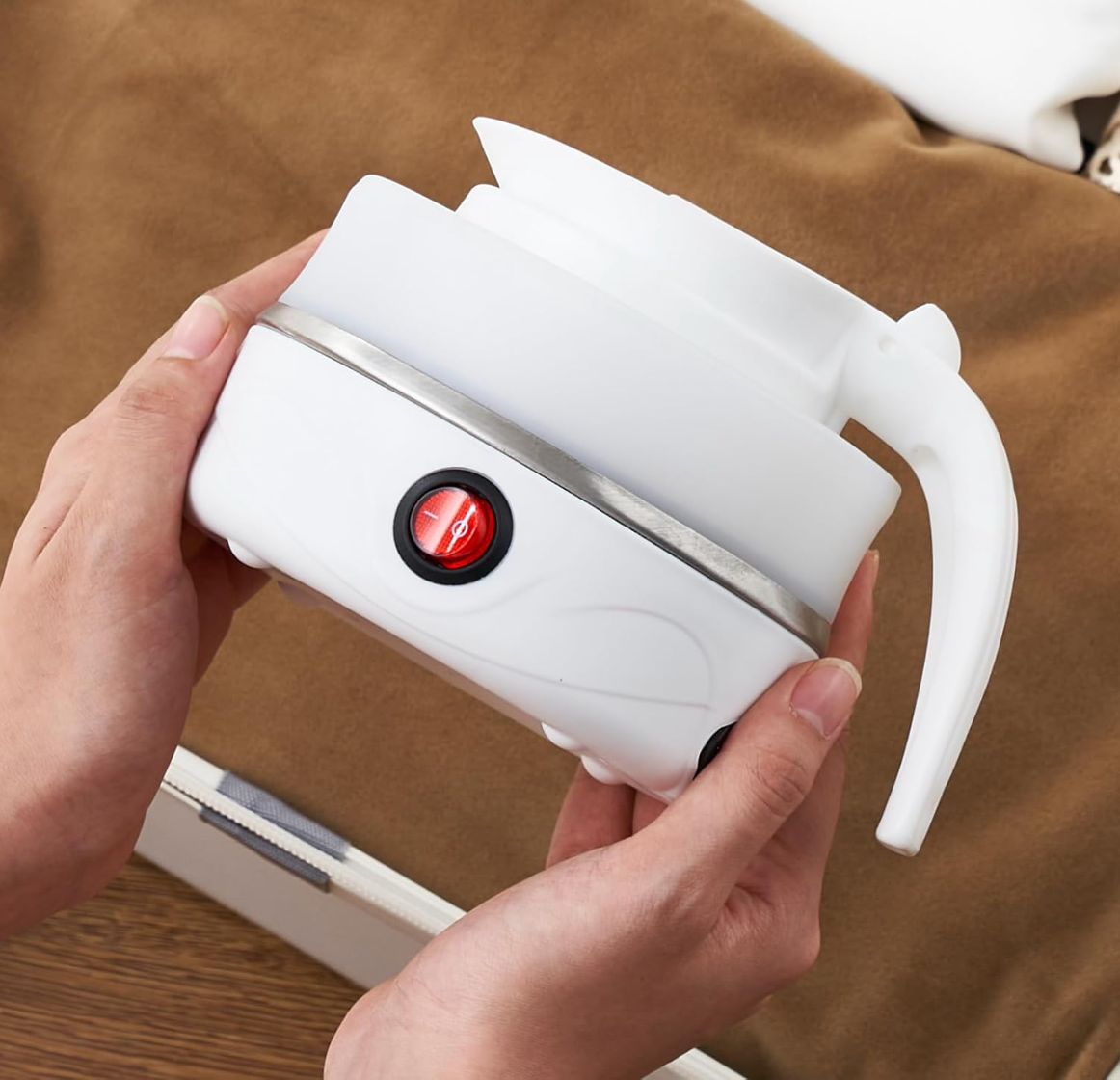 🔥 Bouilloire Électrique Pliable – Parfaite pour le Voyage ✈️🏕️